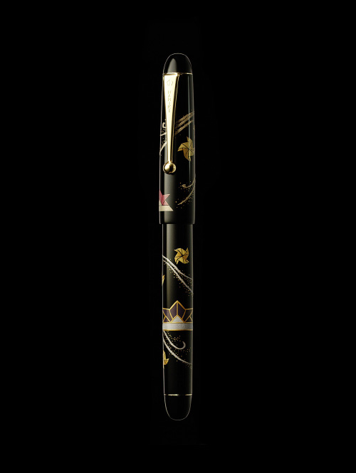 Namiki 折り紙 兜-平蒔絵　ニッポンアート　ペン先14金　字幅F Origami-Kabuto｜NIPPON ART｜Maki-e fountain pen｜Namiki