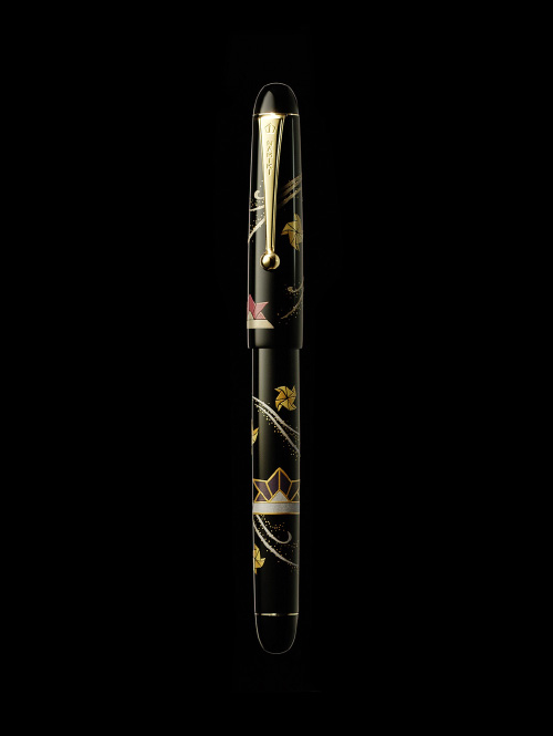 Origami-Kabuto｜NIPPON ART｜Maki-e fountain pen｜Namiki