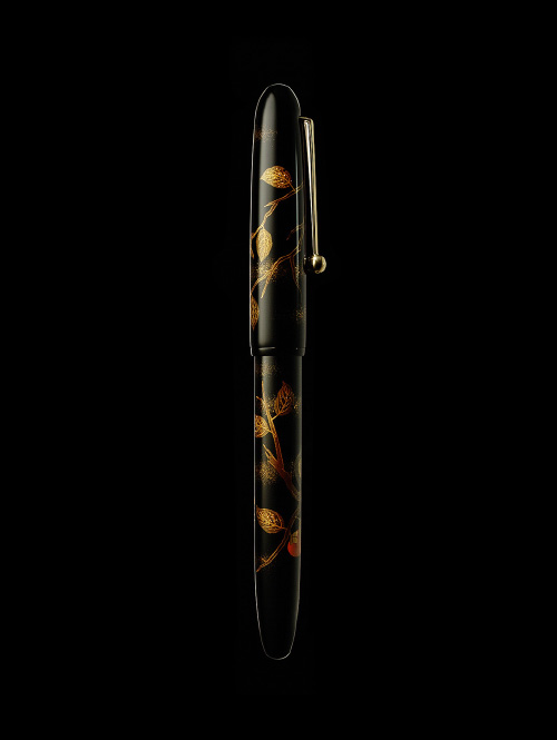 Pigeon and Persimmon｜YUKARI｜Maki-e fountain pen｜Namiki